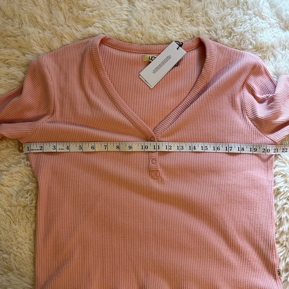 UGG Maxwell Henley - Picture 8 of 11